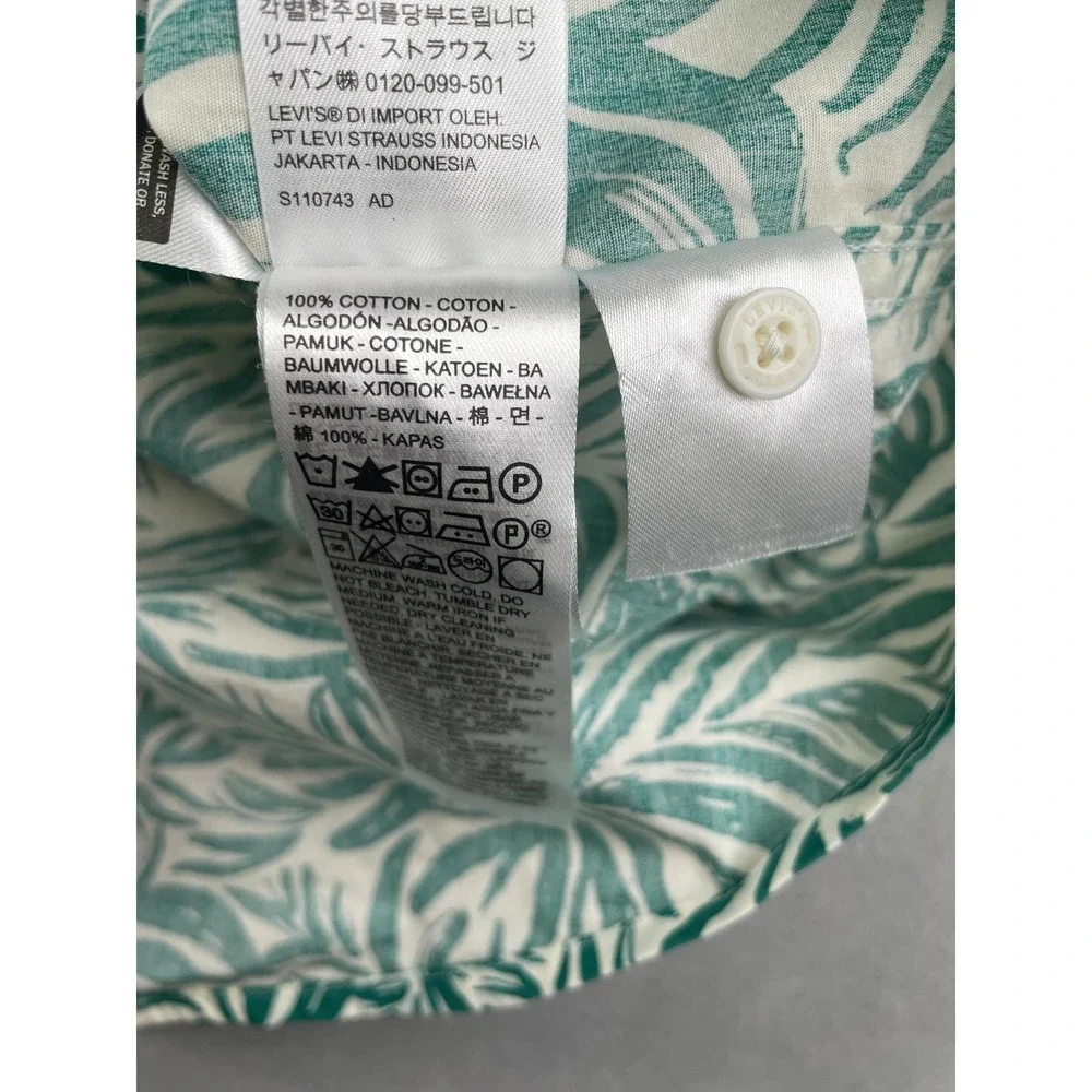Levis light wear